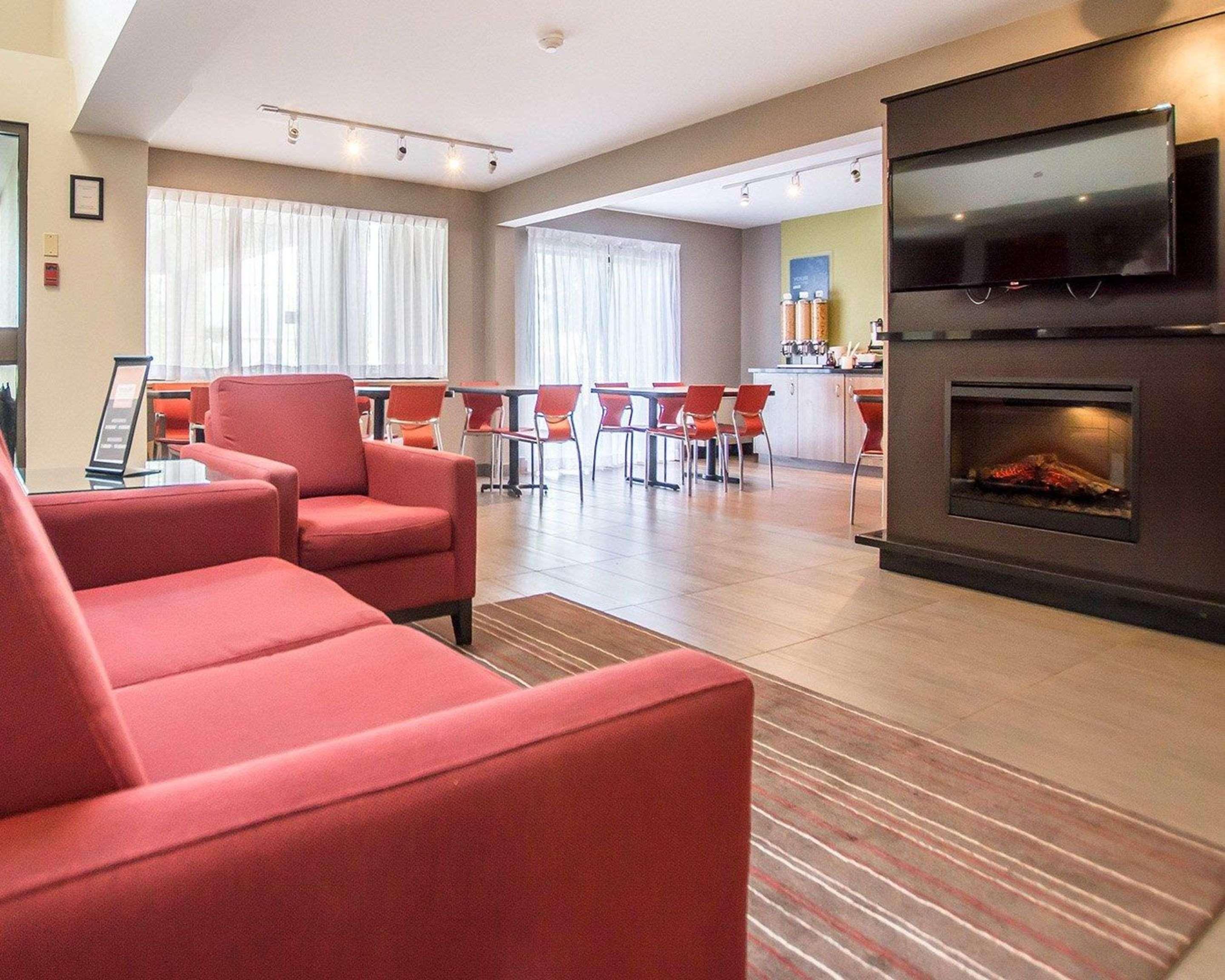 Comfort Inn Kirkland Lake Exterior foto